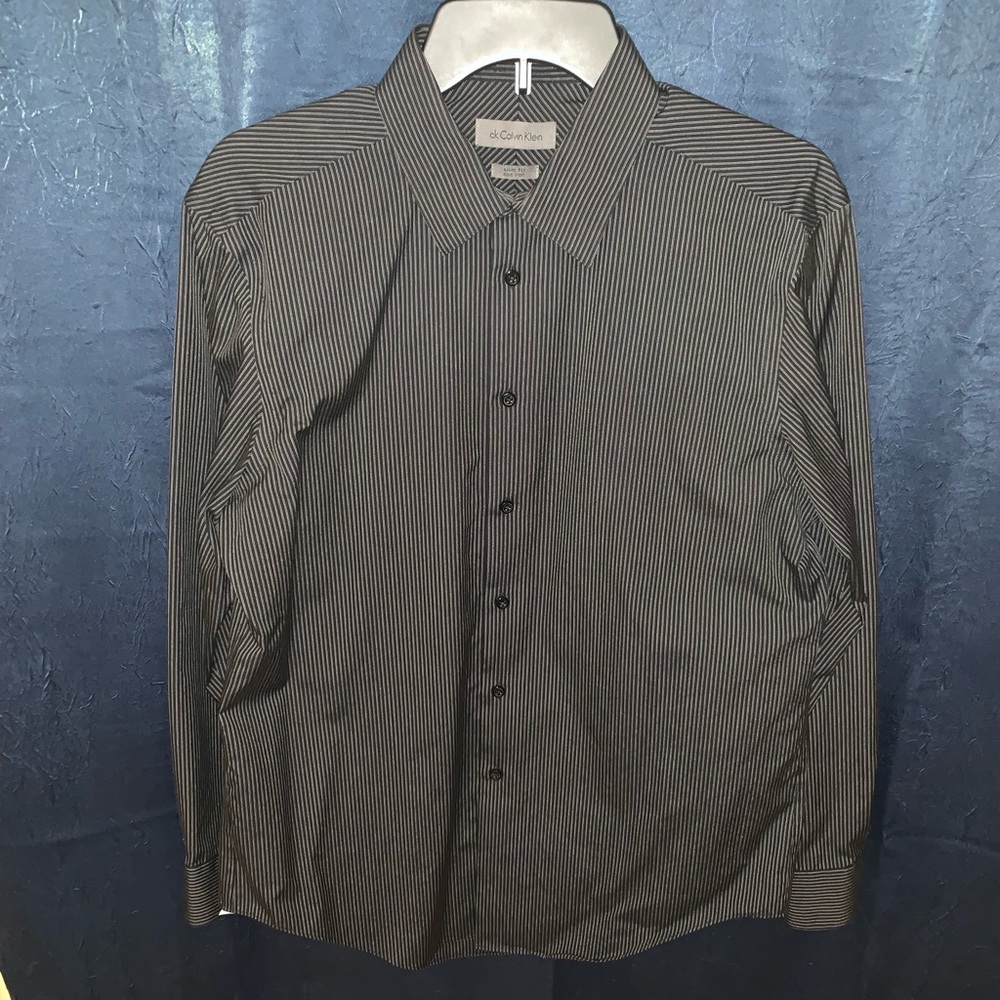 Calvin Klein men’s dress shirt